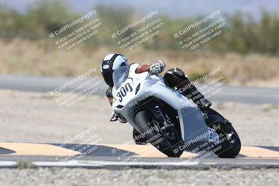 media/Oct-05-2025-CVMA (Sun) [[beeef4f201]]/Race 10-Formula Lightweight Twins Shootout/